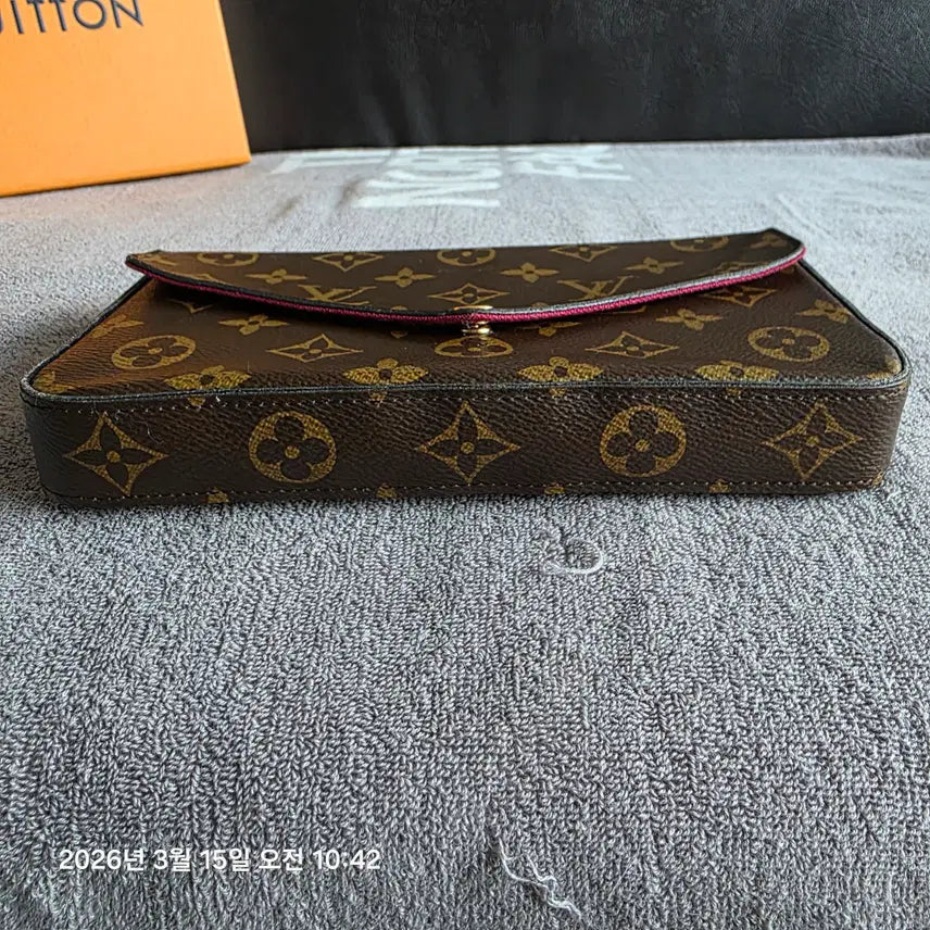 [BUNJANG] Louis Vuitton Monogram Pochette Felicie Crossbody Bag / 루이비통 모노그램 크로스백
