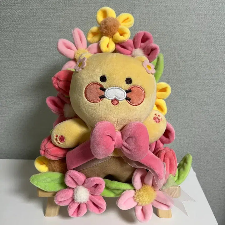 [BUNJANG] Kakao Friends Chunsik Doll with Easel and Wreath / 카카오프렌즈 이젤과 화환 춘식 인형 선물