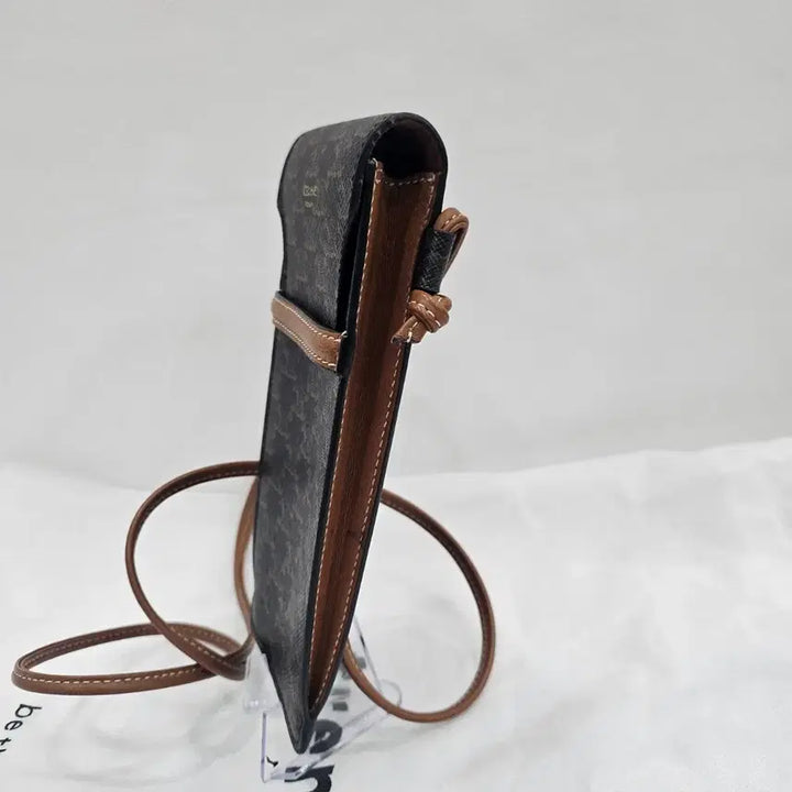 [BUNJANG] Celine Triomphe Phone Holder Crossbody Bag / 셀린느 트리오페 폰홀더