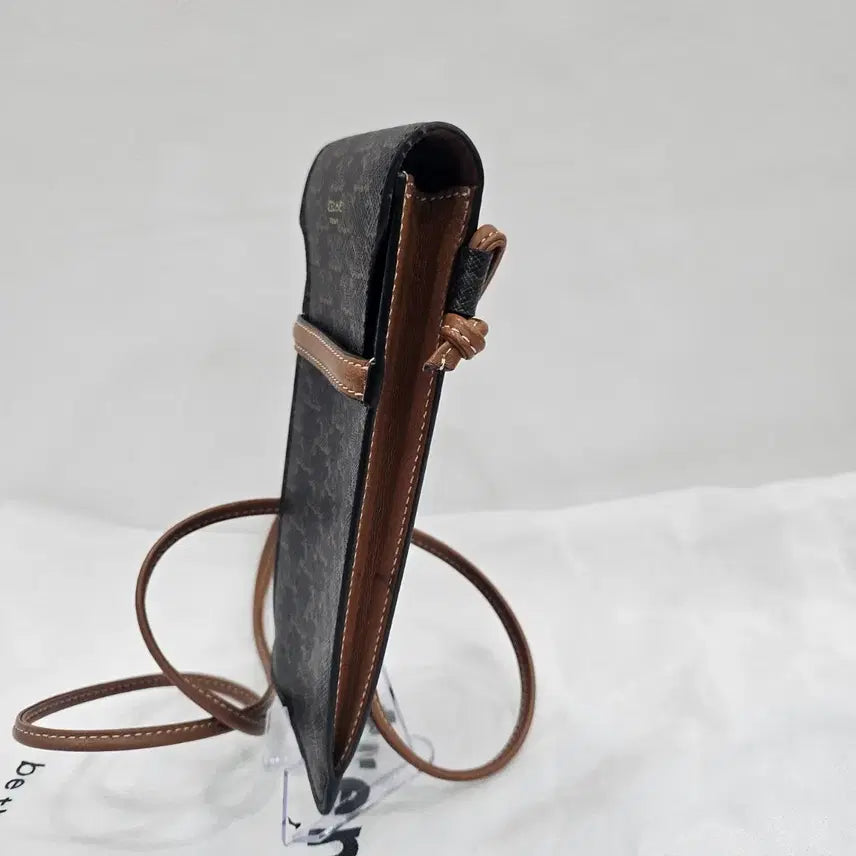 [BUNJANG] Celine Triomphe Phone Holder Crossbody Bag / 셀린느 트리오페 폰홀더