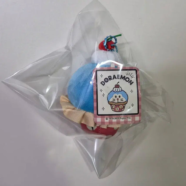 [BUNJANG] Doraemon Cupcake Doll / 도라에몽 컵케이크 인형 새상품