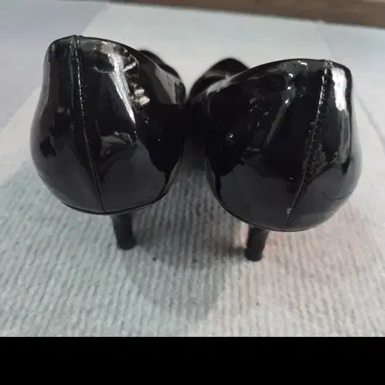 [BUNJANG] Salvatore Ferragamo Black Patent Leather Pumps 6cm Heel / 페라가모 블랙 에나멜 펌프스(230cm) 6