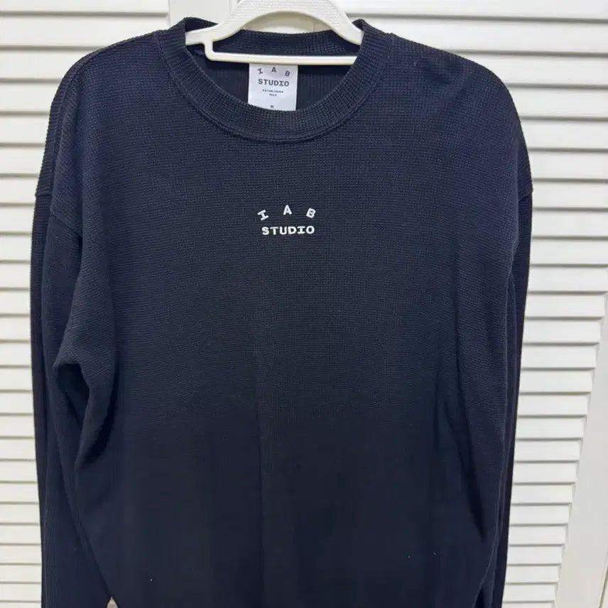 [BUNJANG] Iab Studio Waffle Long Sleeve T-shirt (M) / 아이앱스튜디오 와플 롱슬리브 티셔츠 M