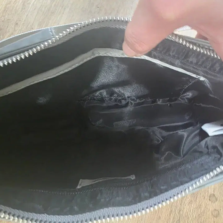 [BUNJANG] Illygo Pocket Bag Silver Shoulder Bag / 일리고 포켓백 실버
