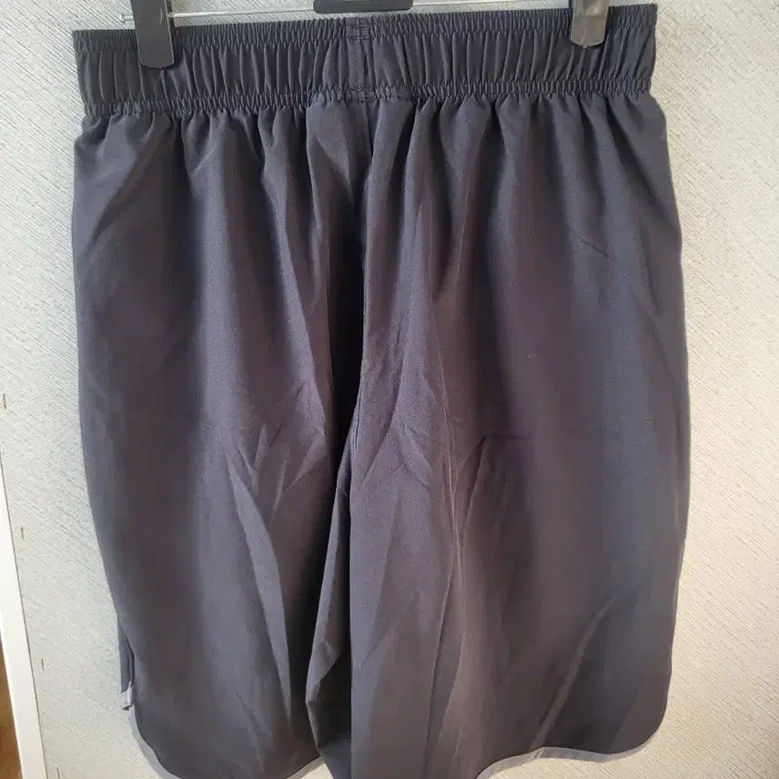 [SOLD OUT] 언더아머 검정색 기능성 반바지m