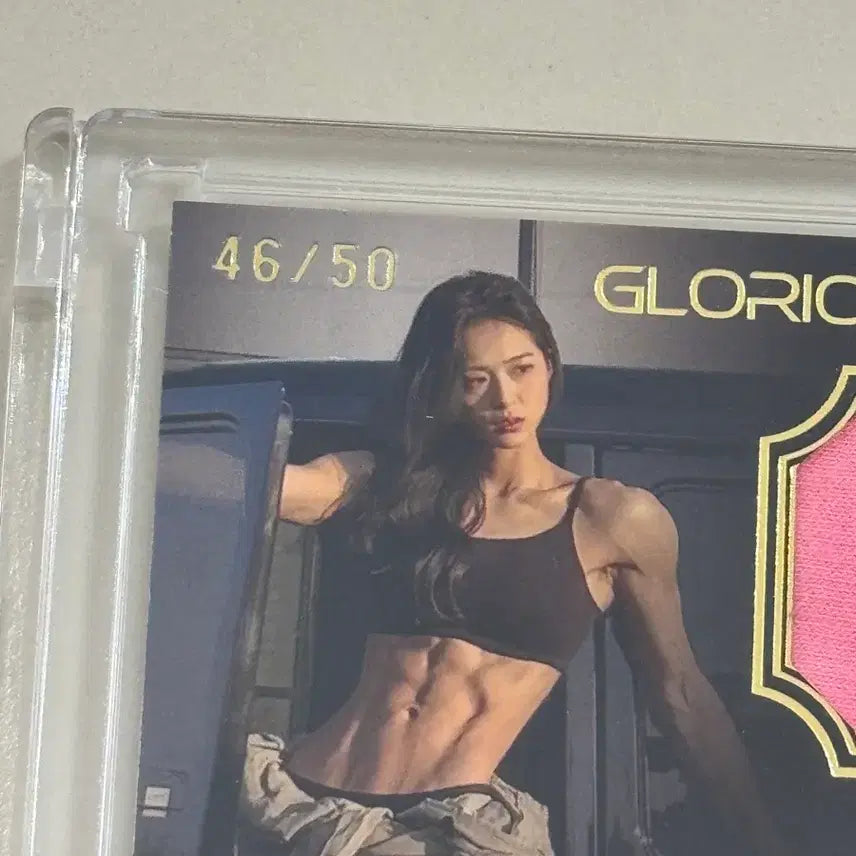 [BUNJANG] Heo Eun-soo Autographed &amp; Game-Worn Relic Card (Limited Edition of 50) / 피트니스 스타 허은수 친필 싸인 오토 &amp; 실착 렐릭 50장 한정