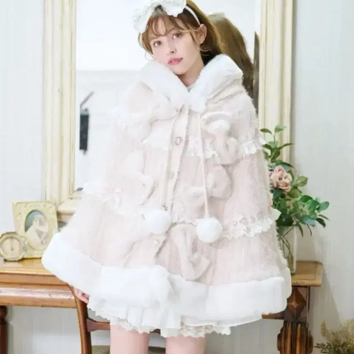 [SOLD OUT] 졸업사진 대여 (정품 O 택O) 리즈리사 밀푀유 레이스 판초 핑크