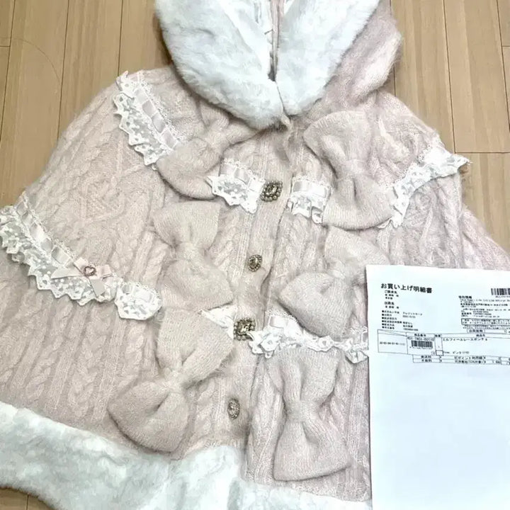 [SOLD OUT] 졸업사진 대여 (정품 O 택O) 리즈리사 밀푀유 레이스 판초 핑크
