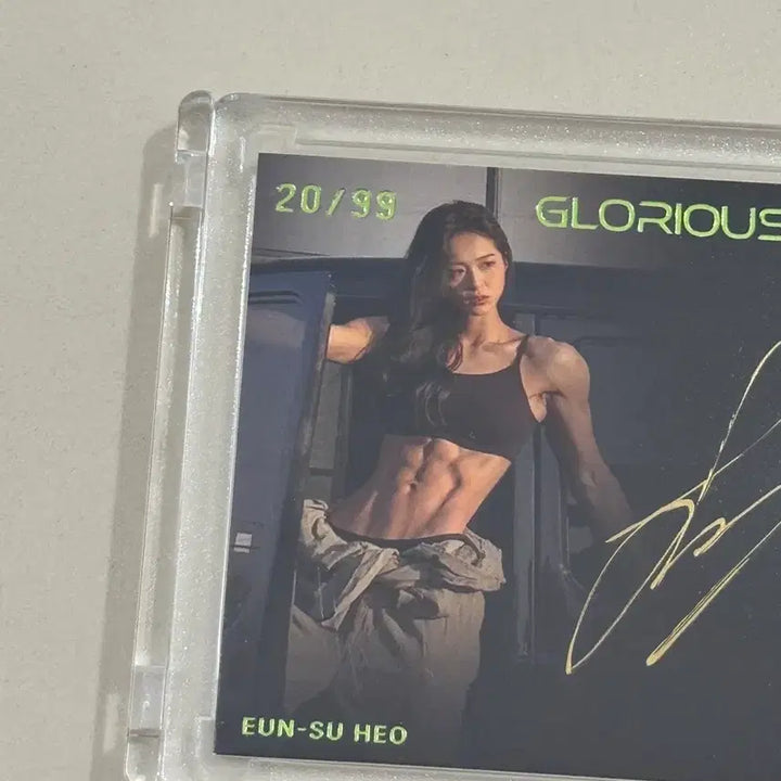 [BUNJANG] Heo Eun-soo Autographed Limited Edition Card 