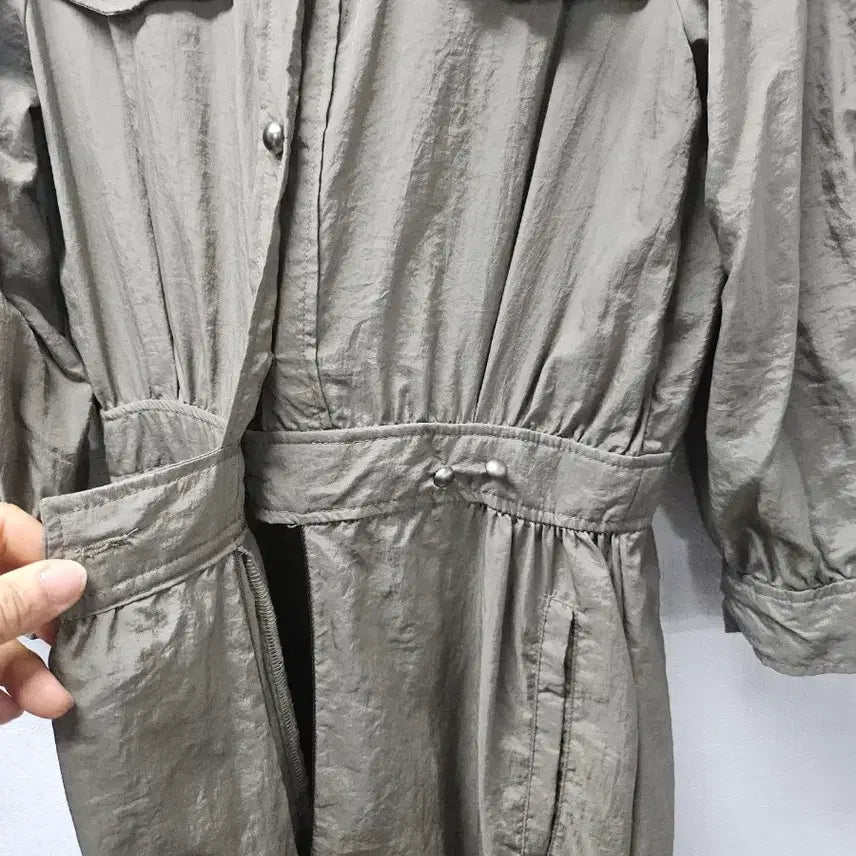 [BUNJANG] A t G Khaki Shell Short Sleeve Dress / A t G  카키색 바지락 반팔 원피스  55  매우얇음