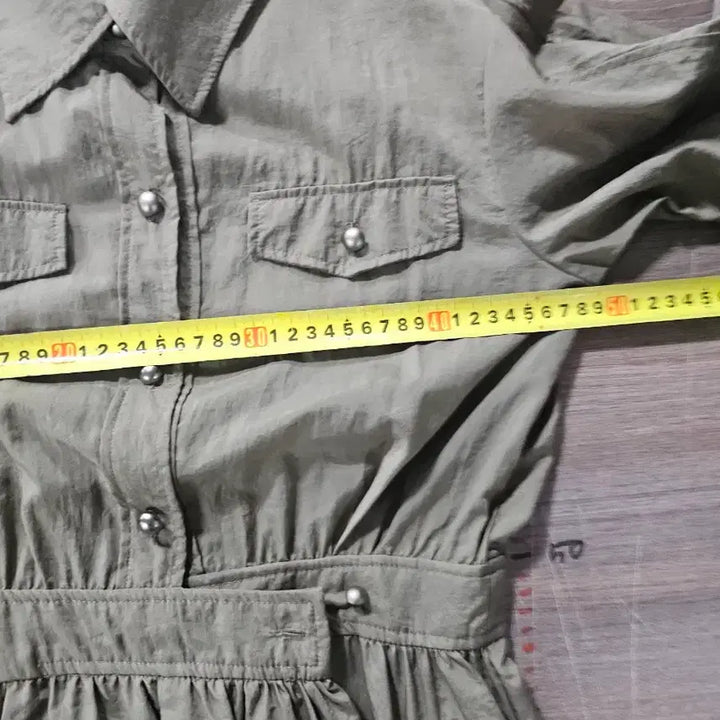 [BUNJANG] A t G Khaki Shell Short Sleeve Dress / A t G  카키색 바지락 반팔 원피스  55  매우얇음