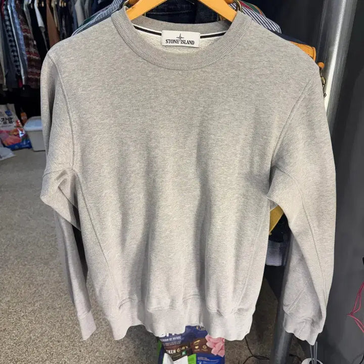 [SOLD OUT] 스톤아일랜드 맨투맨 기모