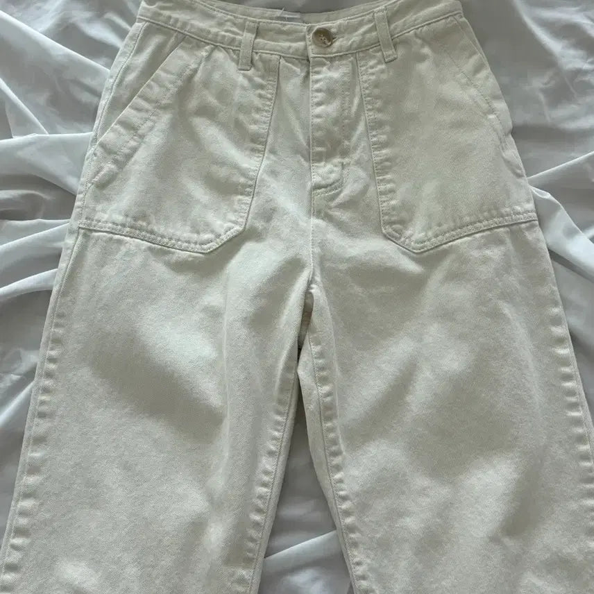 [BUNJANG] Leegarden Ivory Straight Pants / leegarden 리가든 아이보리 스트레이트 팬츠