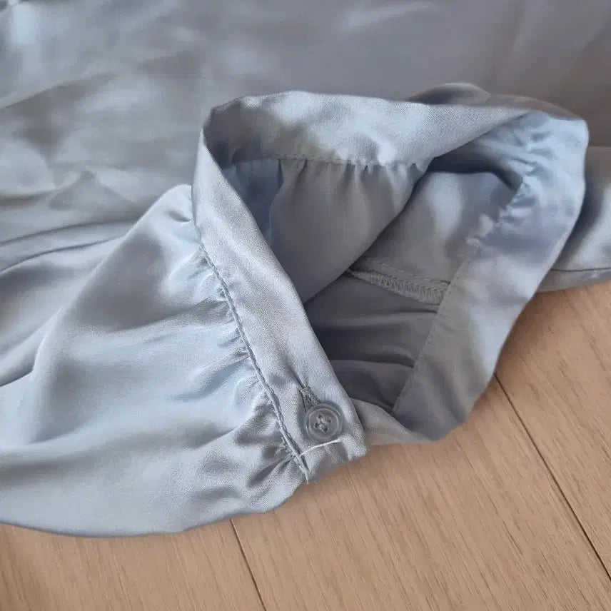 [BUNJANG] ZARA Satin Bow Shirt - Sky Blue L / 자라 보우 샤틴 셔츠 L 새상품