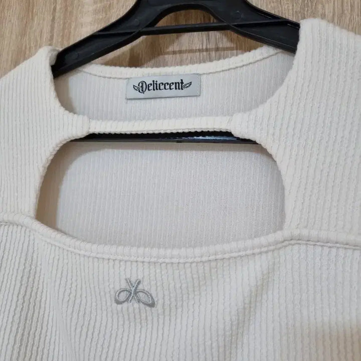 [BUNJANG] Delisent Long Sleeve Ribbed T-Shirt / 델리센트 골지 티셔츠