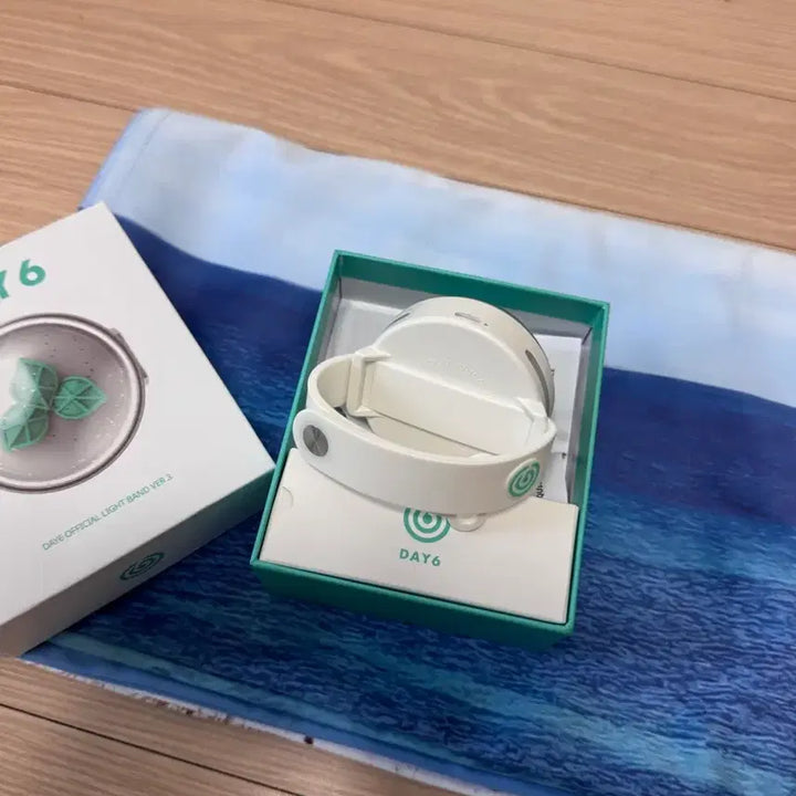 [BUNJANG] Day6 Made Watch Light Band Ver. 3 Lightstick / 데이식스 공식 응원봉 마데워치 라이트밴드 ver.3