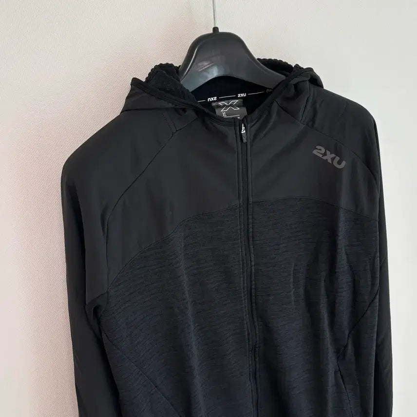 [BUNJANG] 2XU Mid-Layer Hoodie Black (XL) / 2XU 후드 미드레이어 블랙