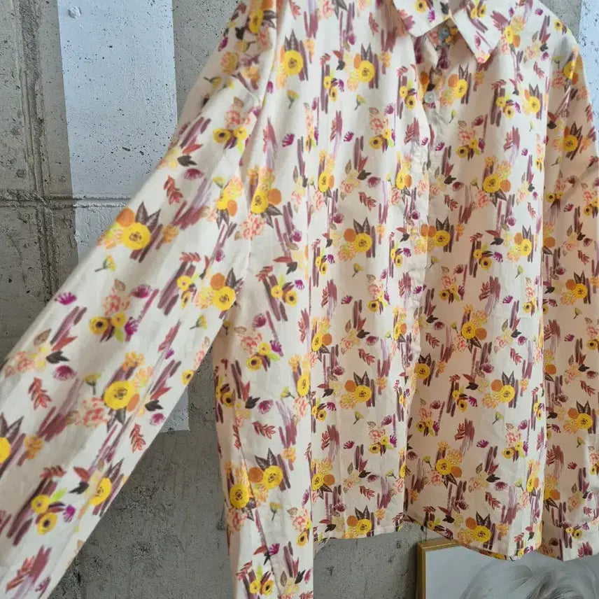 [BUNJANG] DESTIJL Floral Long Sleeve Blouse / DESTIJL 꽃무늬 긴팔블라우스