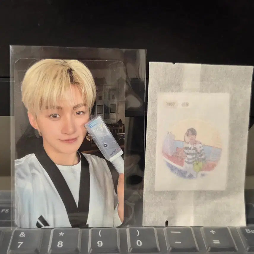 [BUNJANG] TWS Jihoon Photocard + Sticker Bundle Set / 투어스 팬미팅 42존 사이존 지훈 포카 + 띠부실 일괄 판매 합니다.