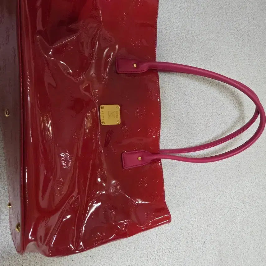 [BUNJANG] MCM Patent Leather Tote Bag / MCM 레드 페이던트 가죽 토트백