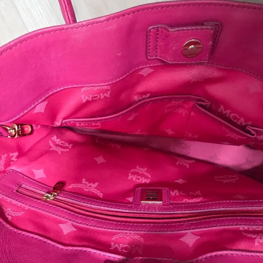 [BUNJANG] MCM Patent Leather Tote Bag / MCM 레드 페이던트 가죽 토트백