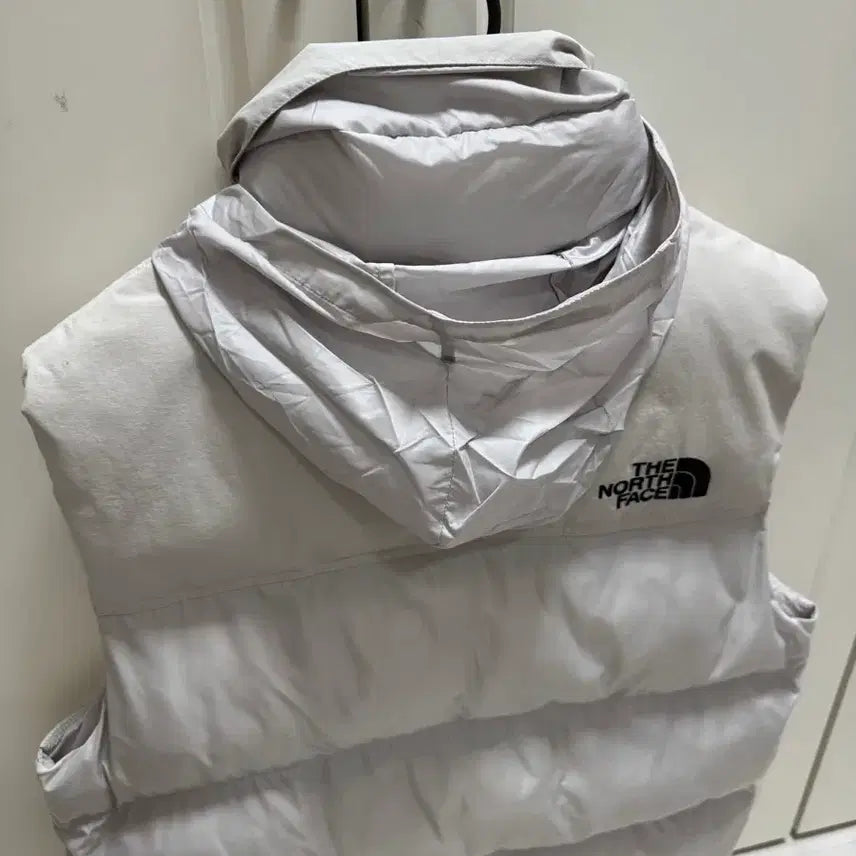 [BUNJANG] The North Face Nuptse On Ball Vest White Sand / 급처) 노스페이스 눕시 온 볼 베스트 화이트 샌드 패딩조끼