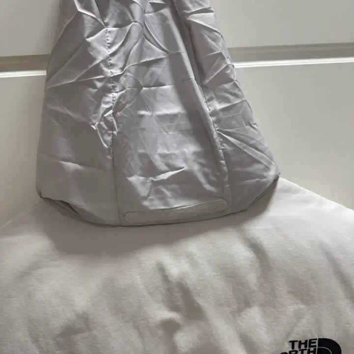 [BUNJANG] The North Face Nuptse On Ball Vest White Sand / 급처) 노스페이스 눕시 온 볼 베스트 화이트 샌드 패딩조끼