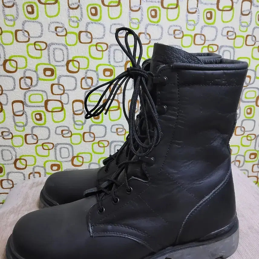 [BUNJANG] Korean Army Combat Boots 275M / 구형 육군 접착식 전투화 미사용신품 275M