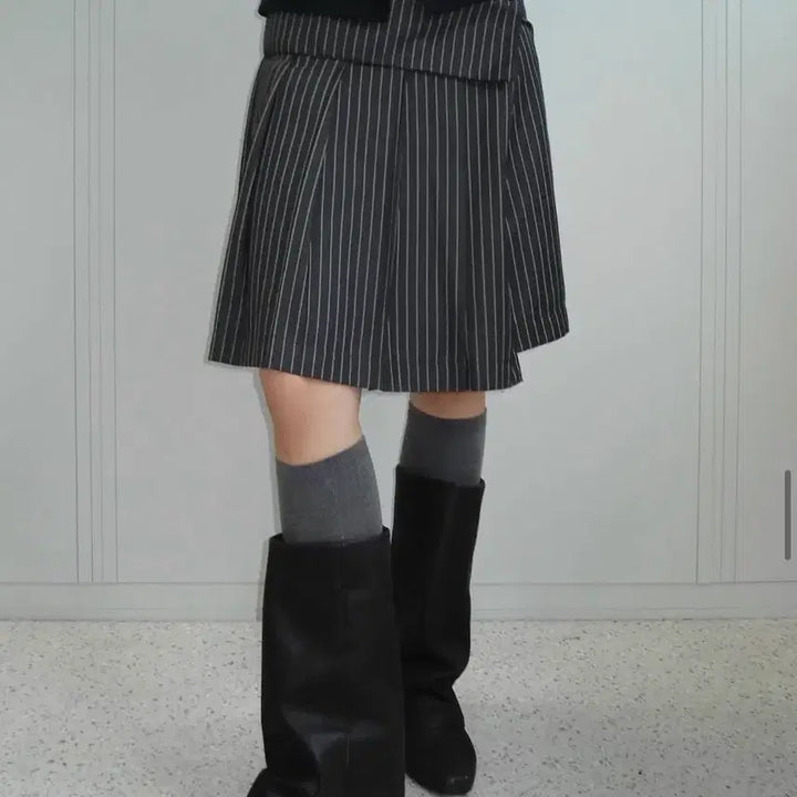 [BUNJANG] Chemeccy Wrap Skirt Grey Stripe / 체메씨 랩스커트 그레이 스트라이프
