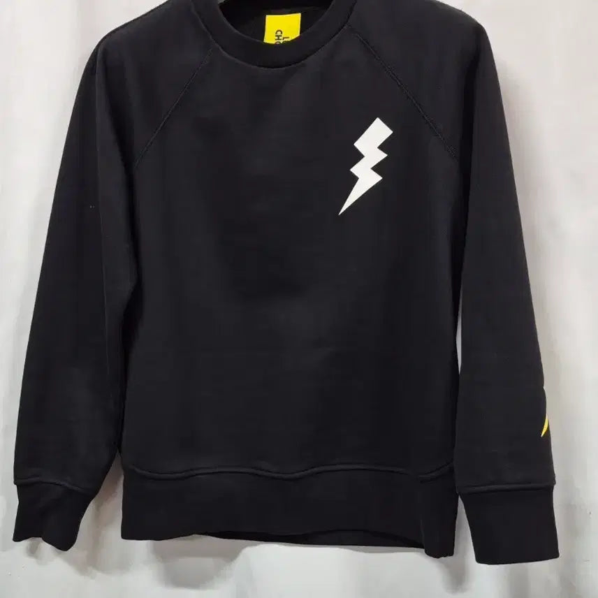 [BUNJANG] Lucky Chouette Chance Chance Black Lightning Print Sweatshirt / 럭키슈에뜨 여성챈스챈스 번개 블랙 맨투맨 M
