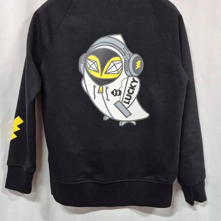 [BUNJANG] Lucky Chouette Chance Chance Black Lightning Print Sweatshirt / 럭키슈에뜨 여성챈스챈스 번개 블랙 맨투맨 M