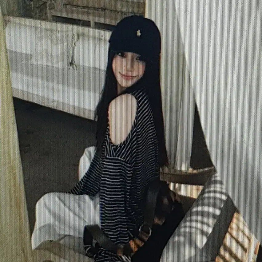 [BUNJANG] Striped Off-Shoulder Long Sleeve Top / (해외배송)스트라이프 오프숄더 긴팔티