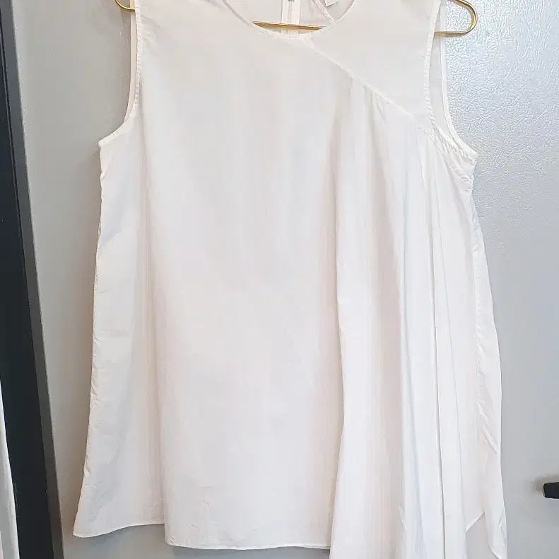 [BUNJANG] COS White Sleeveless Shirt Blouse / COS 코스 화이트 셔츠형 민소매 블라우스36