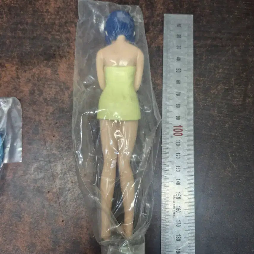 [BUNJANG] Maehara Shinobu Figure with Stand / 마에하라 시노부 피규어 스탠드포함