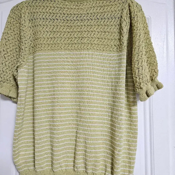 [BUNJANG] THE IZZAT Ruffle Detail Knit Blouse / 더아이잗 프릴프릴 러플 상태짱좋음 니트 스웨터 반팔티셔츠 블라우스