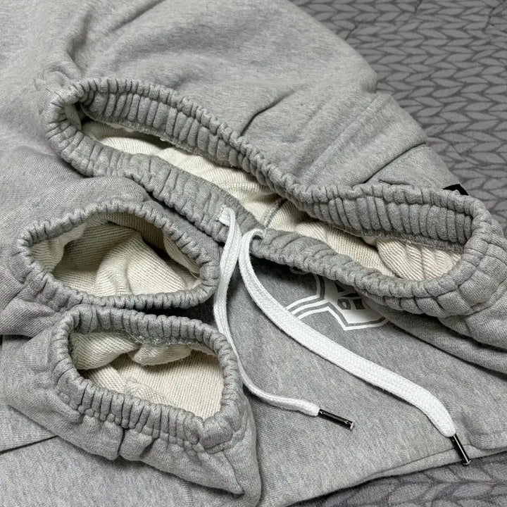 [BUNJANG] THUG CLUB GTA Jogger Pants / THUG CLUB 떠그클럽 GTA 조거 팬츠 + 스티커