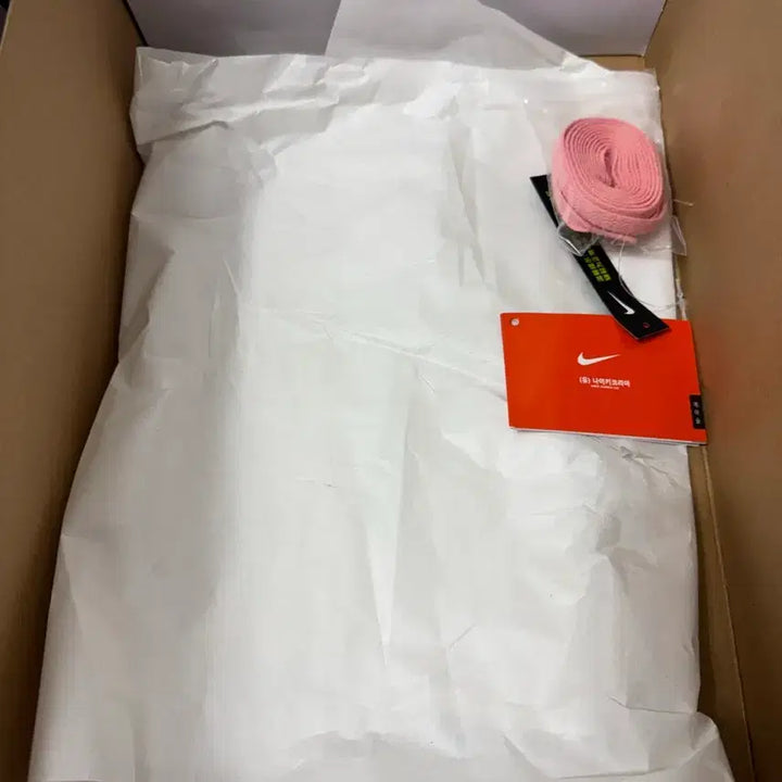 [BUNJANG] Nike Air Jordan 1 Low Bleached Coral Sneakers / 조던1 로우 코랄 280