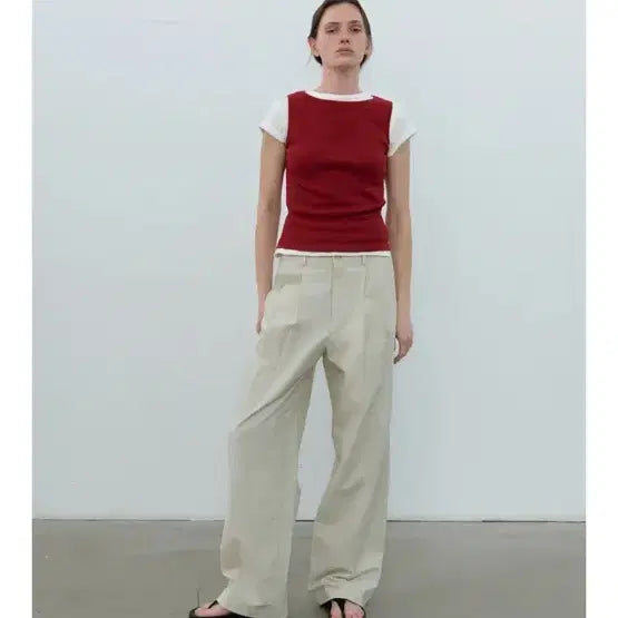 [SOLD OUT] 포저 릴렉스드 투턱 슬랙스 크림베이지 1사이즈