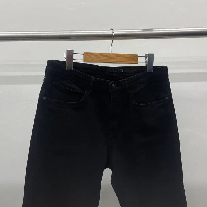 [BUNJANG] Massimo Dutti Tapered Fit Stretch Jeans - Black / 31인치)마시모두띠 테이퍼드핏 스판 청바지 블랙
