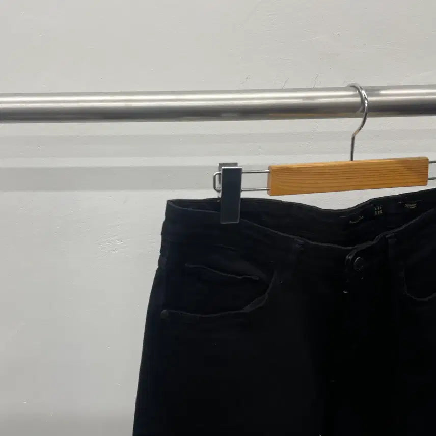 [BUNJANG] Massimo Dutti Tapered Fit Stretch Jeans - Black / 31인치)마시모두띠 테이퍼드핏 스판 청바지 블랙