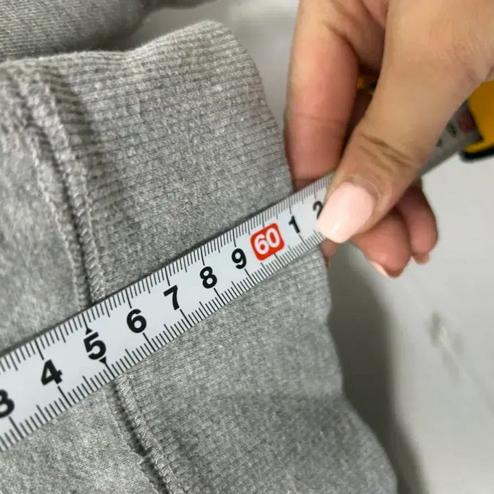 [SOLD OUT] 나이키 스우시 맨투맨 회색 M