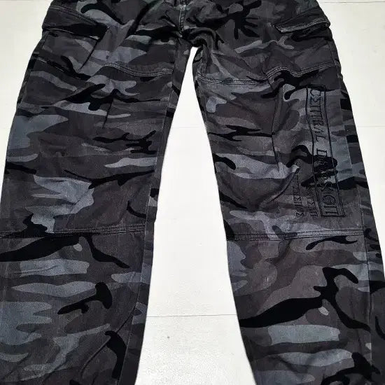 [BUNJANG] NBA Chicago Bulls Camo Cargo Jogger Pants / NBA 시카고불스 카모 카고 조거팬츠  폴1314