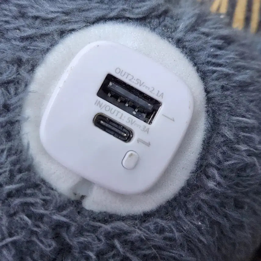 [BUNJANG] ZEROBASEONE ZERONI Battery Keyring / ZEROBASEONE 제로니 웅니니 보조비ㅢ터리