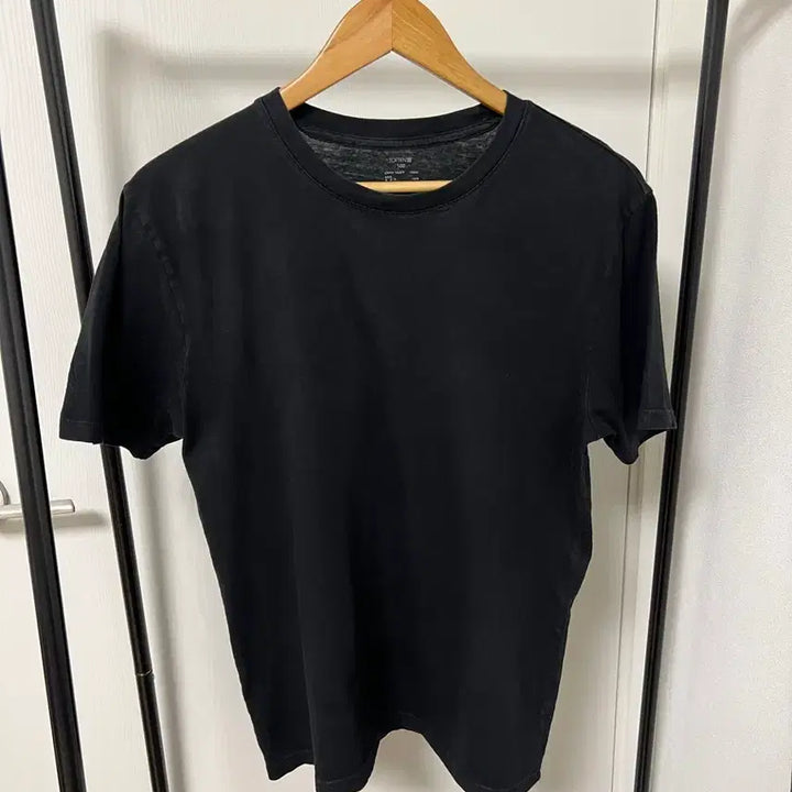 [BUNJANG] Black Short-Sleeve T-Shirt / 검정색 반팔 티셔츠 1149