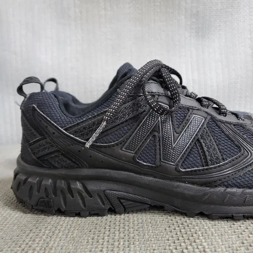 [SOLD OUT] 뉴발란스 410 운동화 235