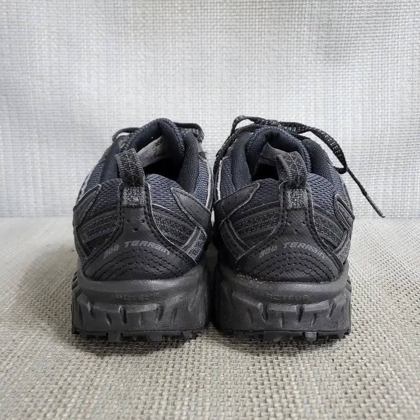 [SOLD OUT] 뉴발란스 410 운동화 235