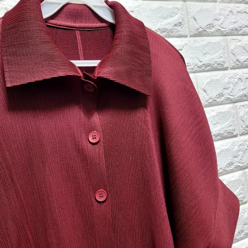 [SOLD OUT] 플리츠 주름 카라넥 반팔 블라우스