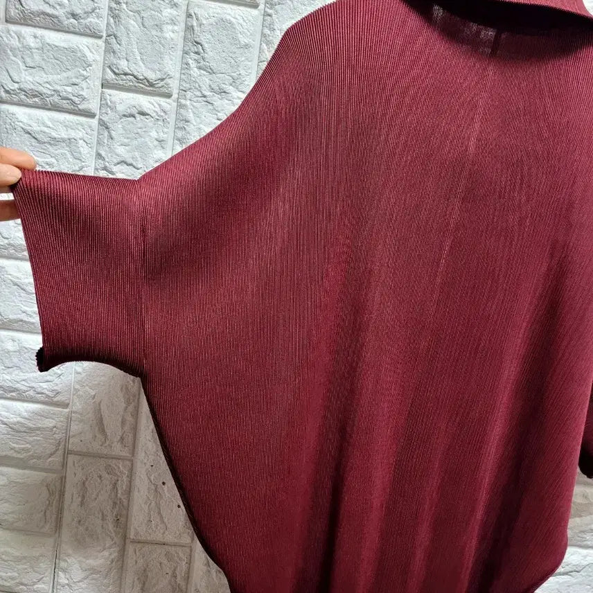 [SOLD OUT] 플리츠 주름 카라넥 반팔 블라우스