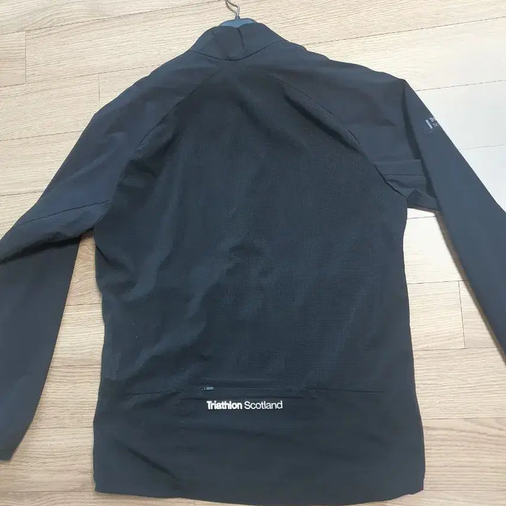 [BUNJANG] Descente Triathlon Running Jacket Black M / [데상트]트라이애슬론 러닝 자켓 블랙 M(95)
