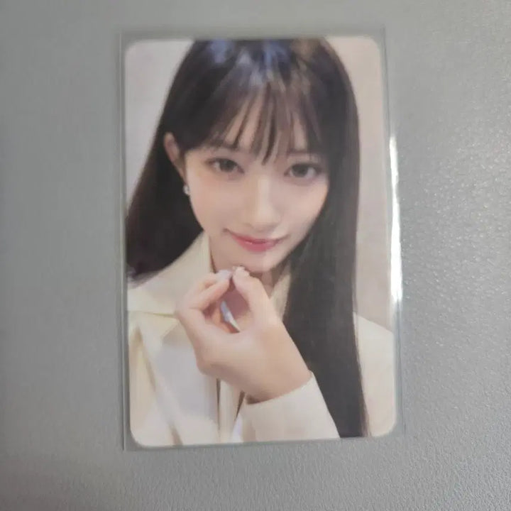 [BUNJANG] IVE LeeSeo World Tour Acrylic Stand Photocard / 아이브 월드투어 아크릴 스탠드 이서 포카 판매